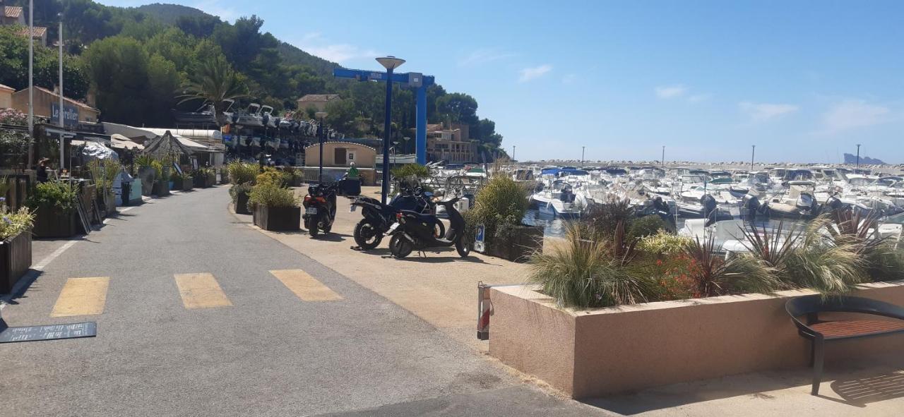 Petit coin de paradis au soleil près de la mer Saint-Cyr-sur-Mer Eksteriør billede